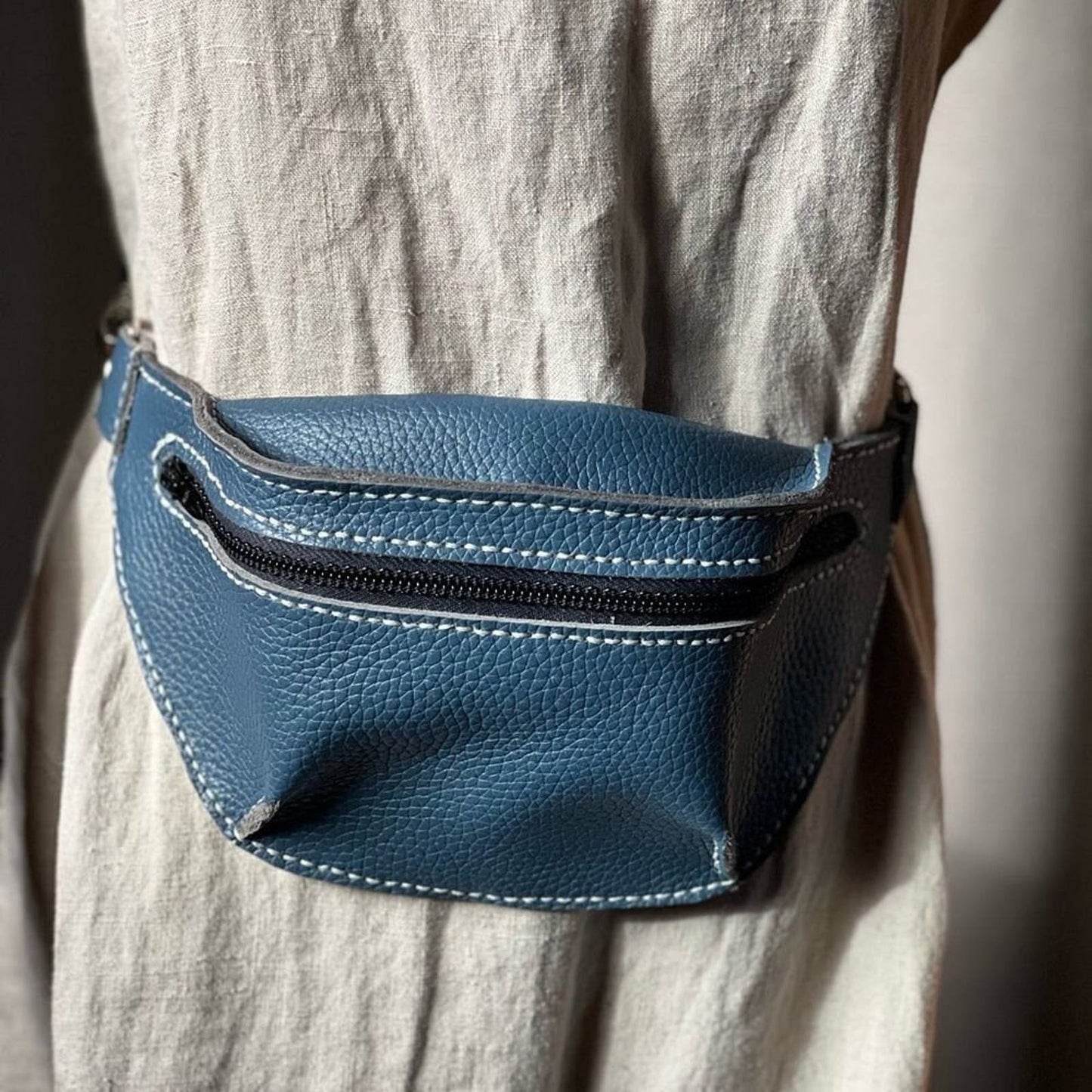 Blue Beauty: Handcrafted Leather Fanny Pack with Zipper Closure