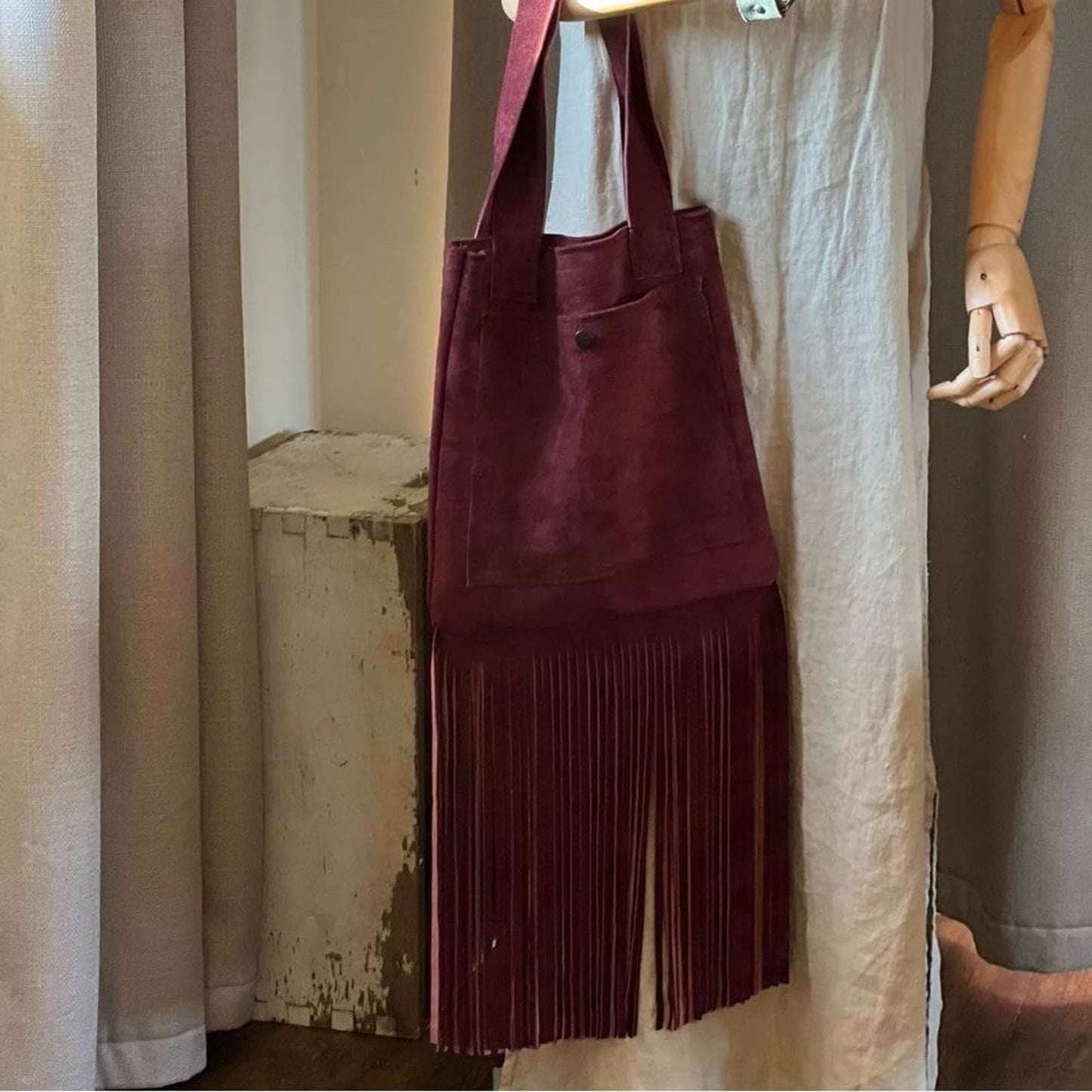 Chic & Boho Handmade Suede Fringe Tote Bag | Stylish & Unique