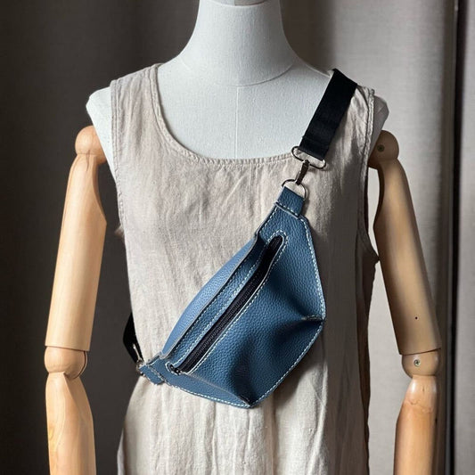 Blue Beauty: Handcrafted Leather Fanny Pack with Zipper Closure