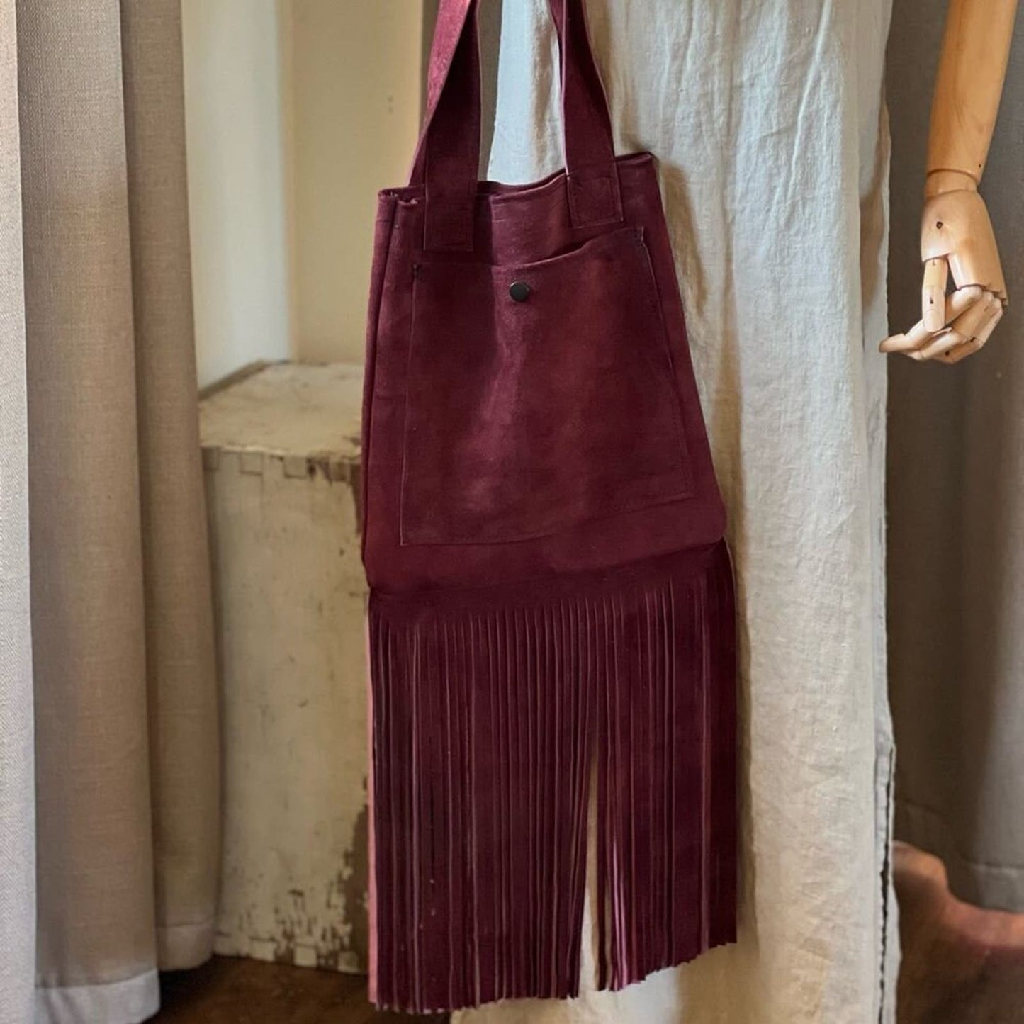 Chic & Boho Handmade Suede Fringe Tote Bag | Stylish & Unique