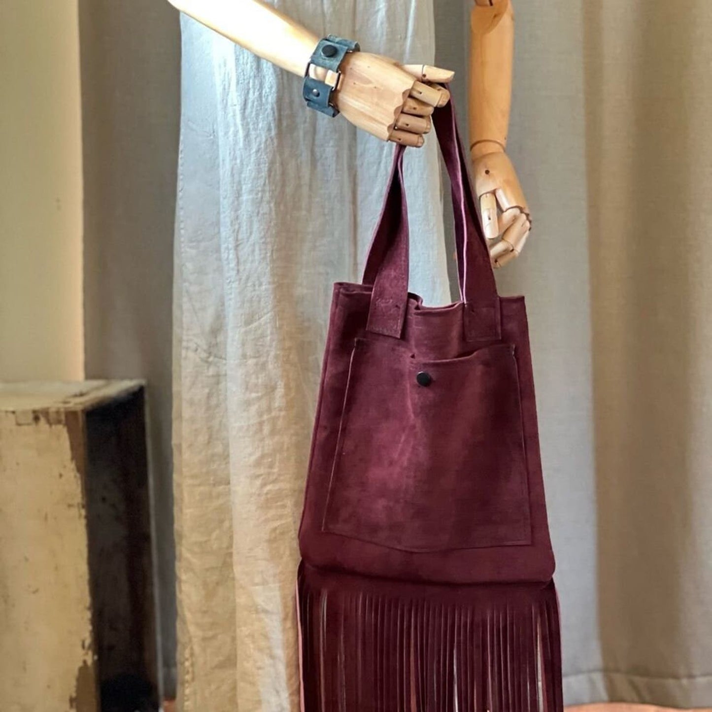 Chic & Boho Handmade Suede Fringe Tote Bag | Stylish & Unique